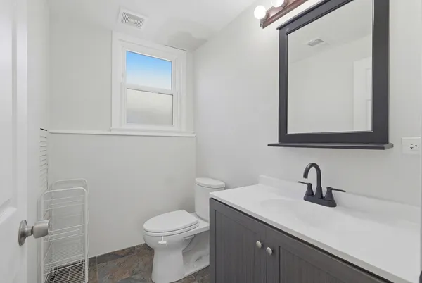 $3,200 | 1506 West Palm Drive, Mount Prospect, IL 60056