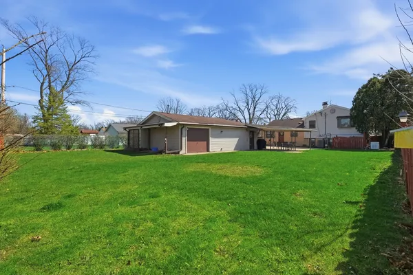 $3,200 | 1506 West Palm Drive, Mount Prospect, IL 60056