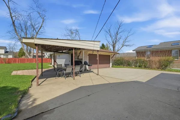 $3,200 | 1506 West Palm Drive, Mount Prospect, IL 60056