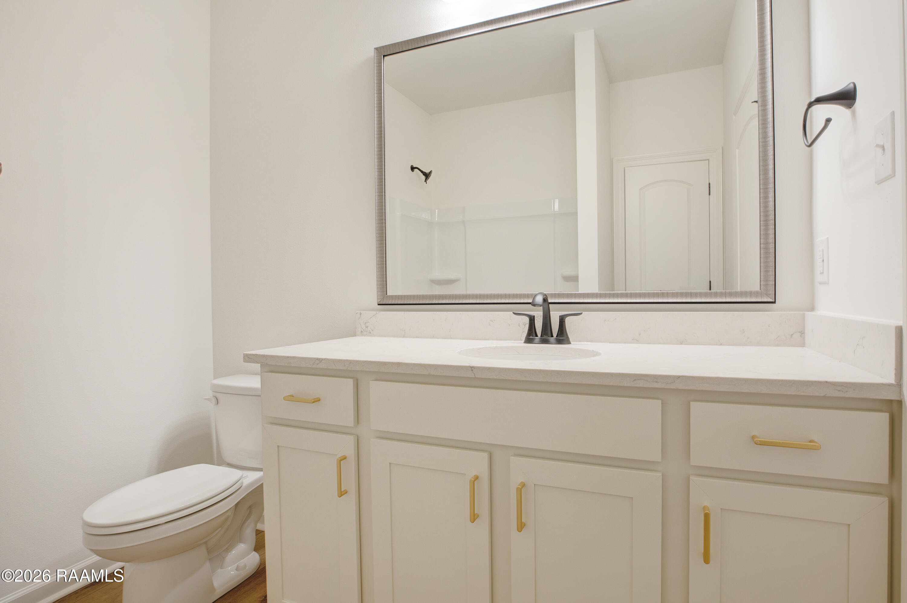 102 Ridgedale Scott, LA 70583 - Photo 12 of 25 Bathroom 2