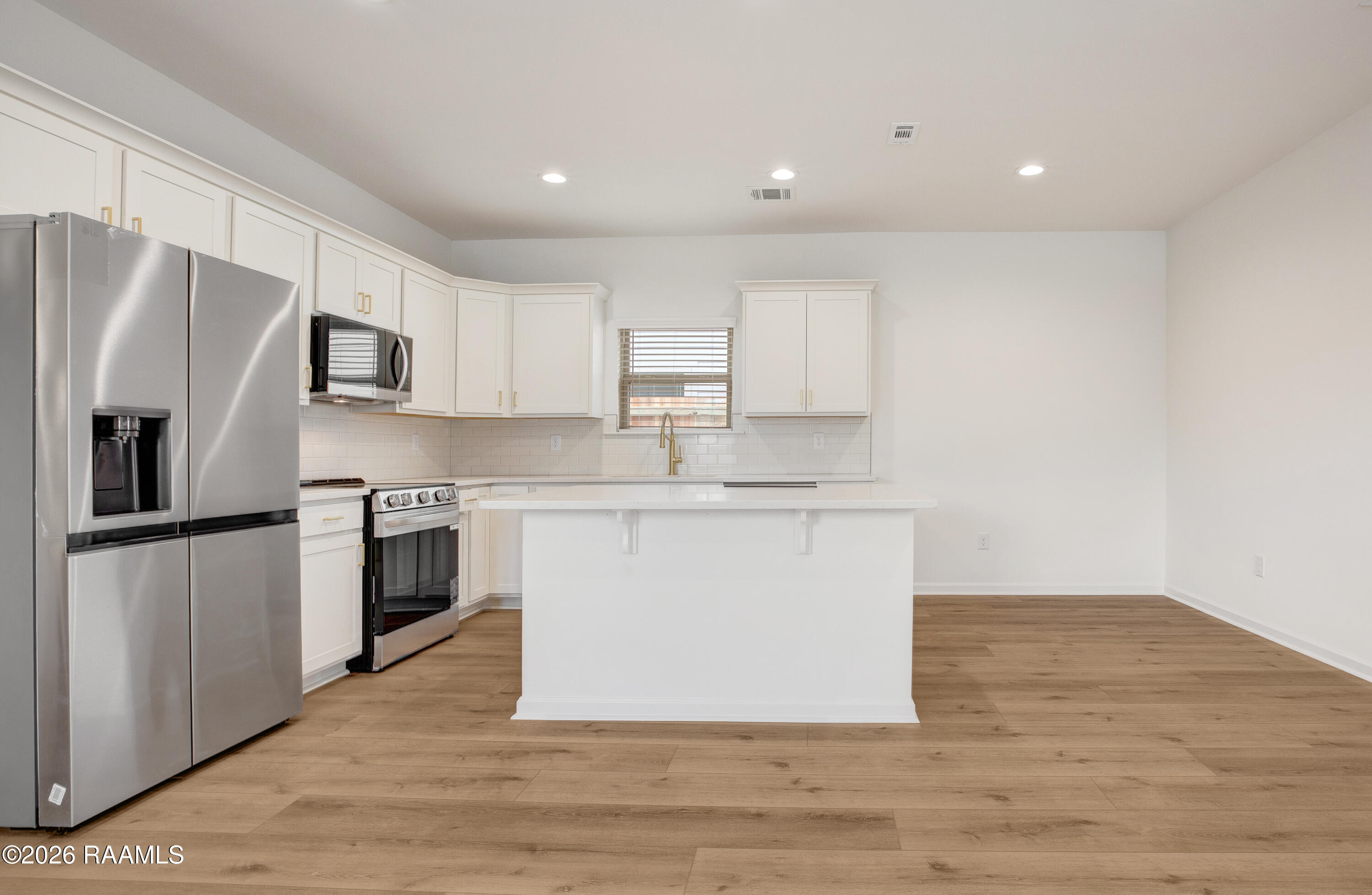 102 Ridgedale Scott, LA 70583 - Photo 2 of 25 Kitchen