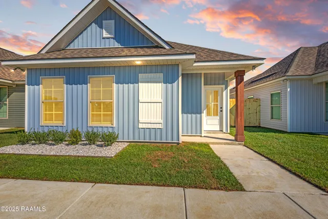 $249,999 | 102 Ridgedale, Scott, LA 70583