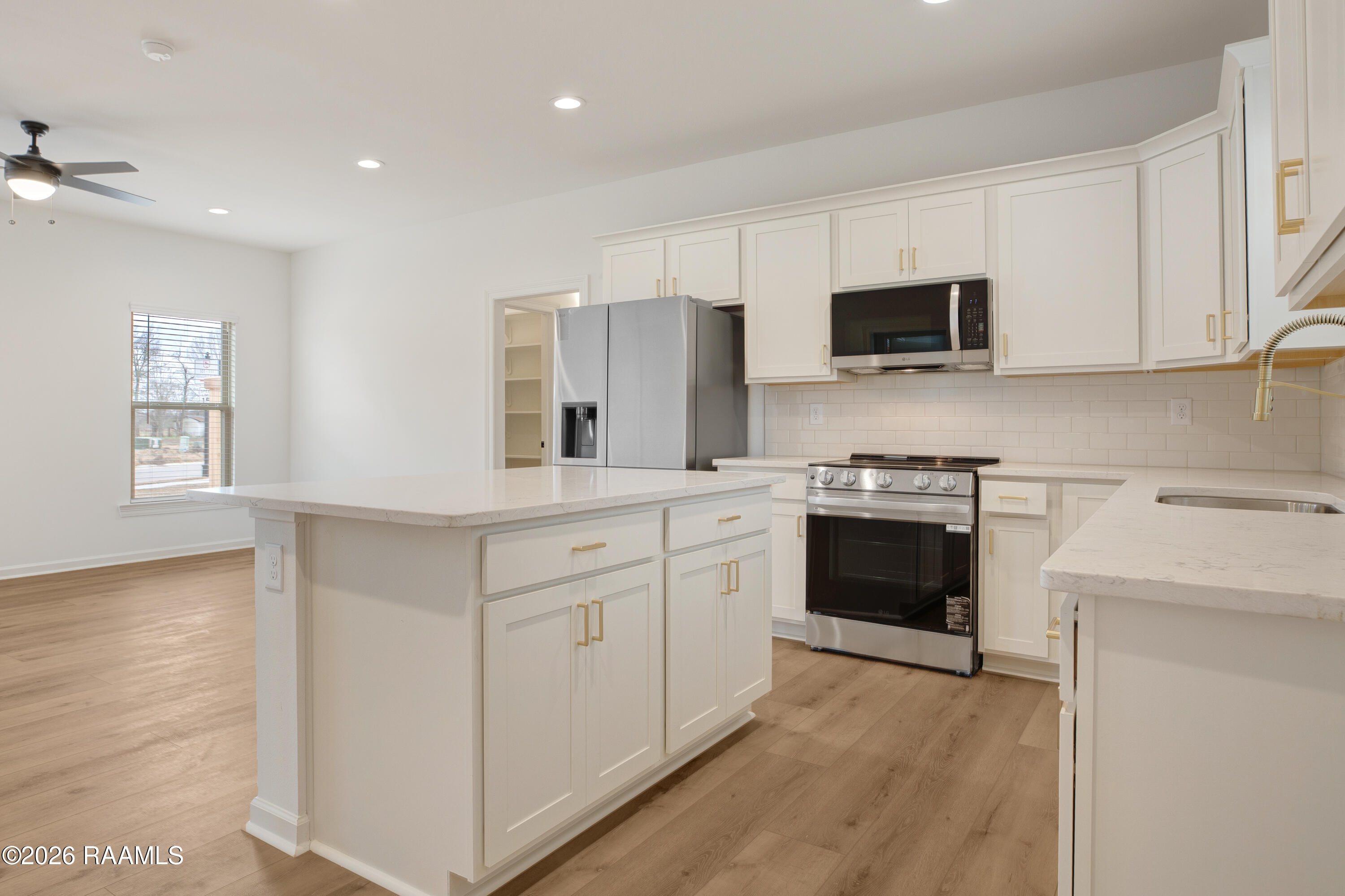 102 Ridgedale Scott, LA 70583 - Photo 3 of 25 Kitchen