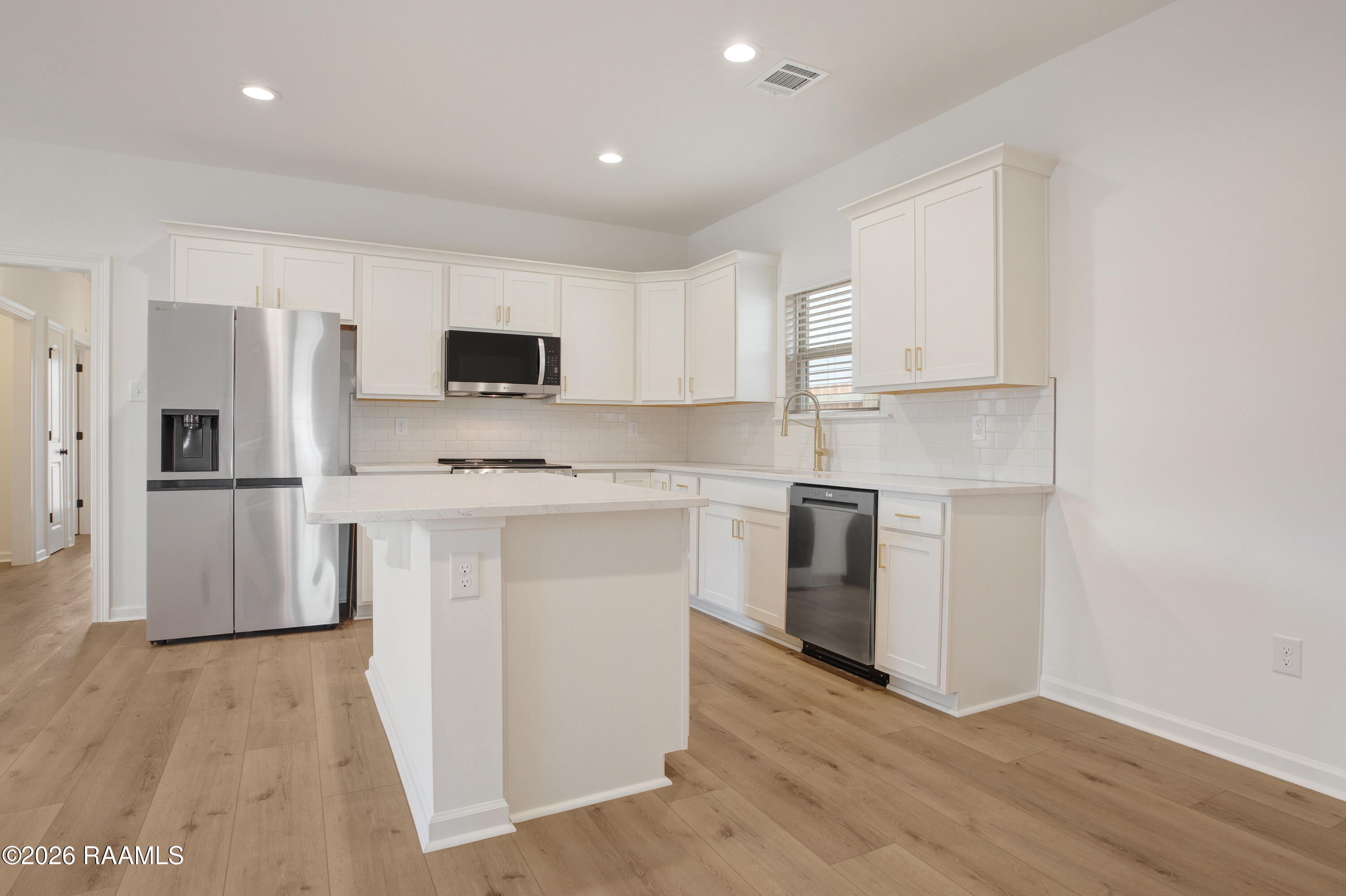 102 Ridgedale Scott, LA 70583 - Photo 4 of 25 Kitchen