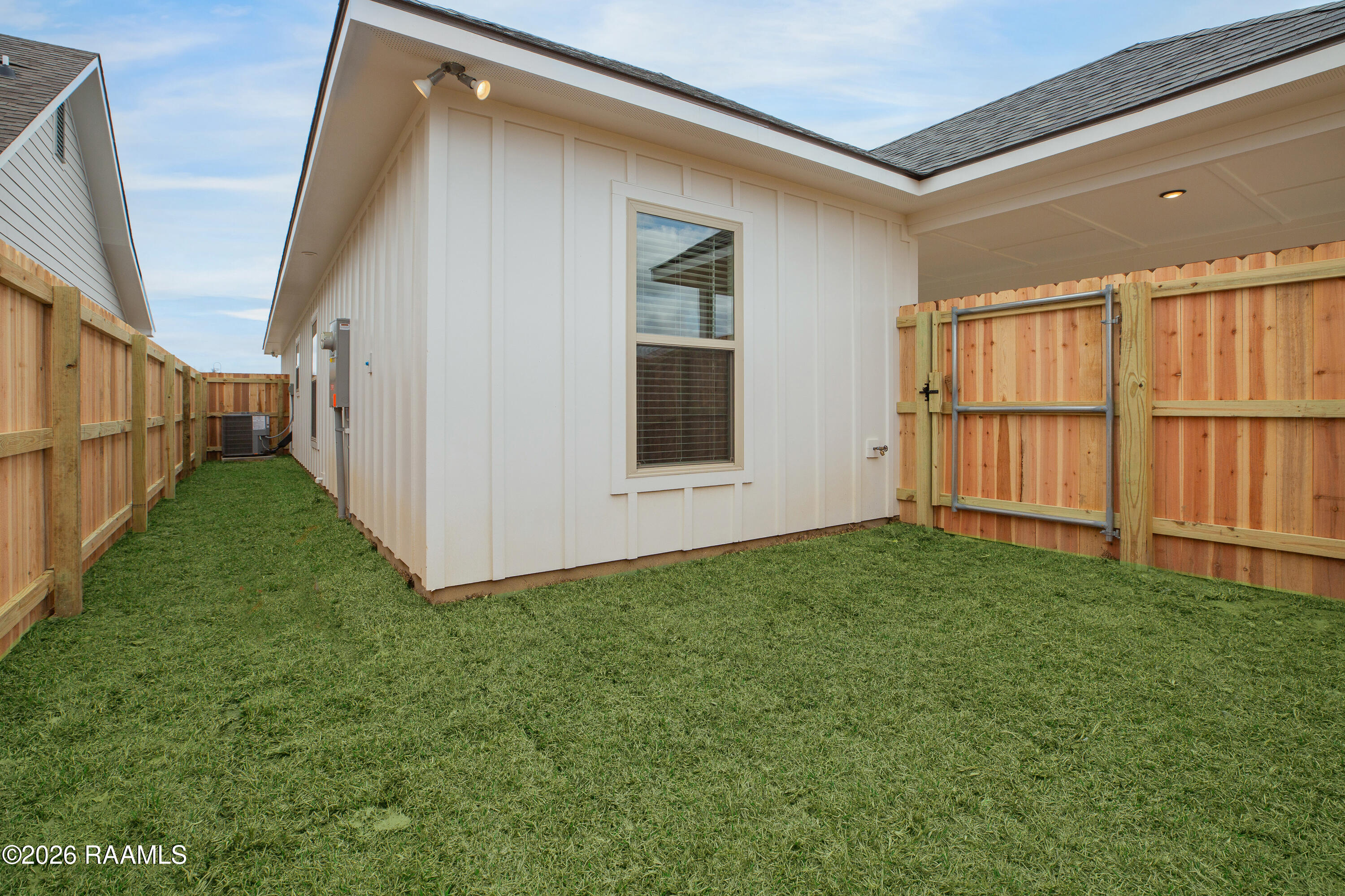 102 Ridgedale Scott, LA 70583 - Photo 5 of 15 Backyard