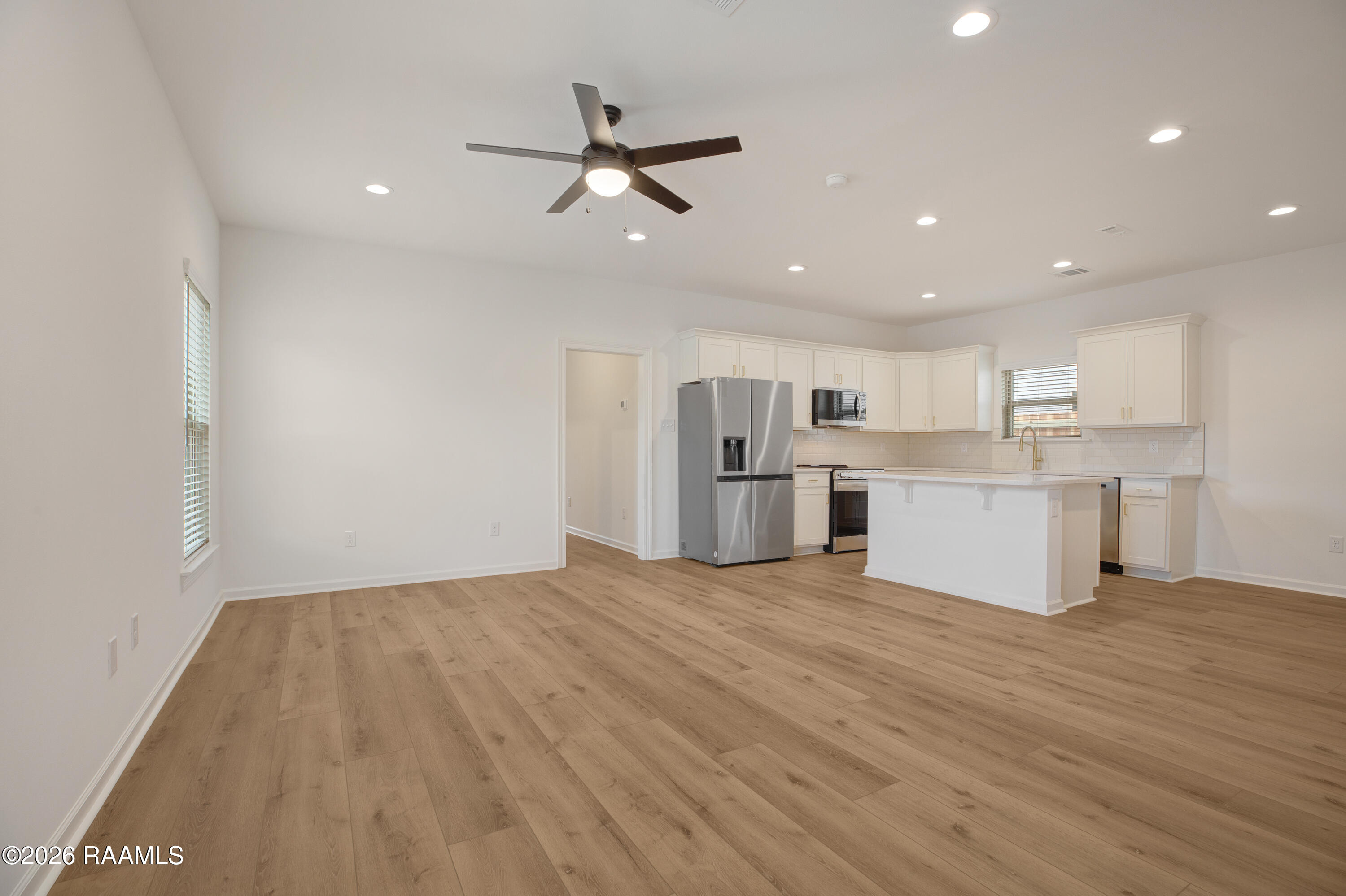 102 Ridgedale Scott, LA 70583 - Photo 5 of 25 Living Room