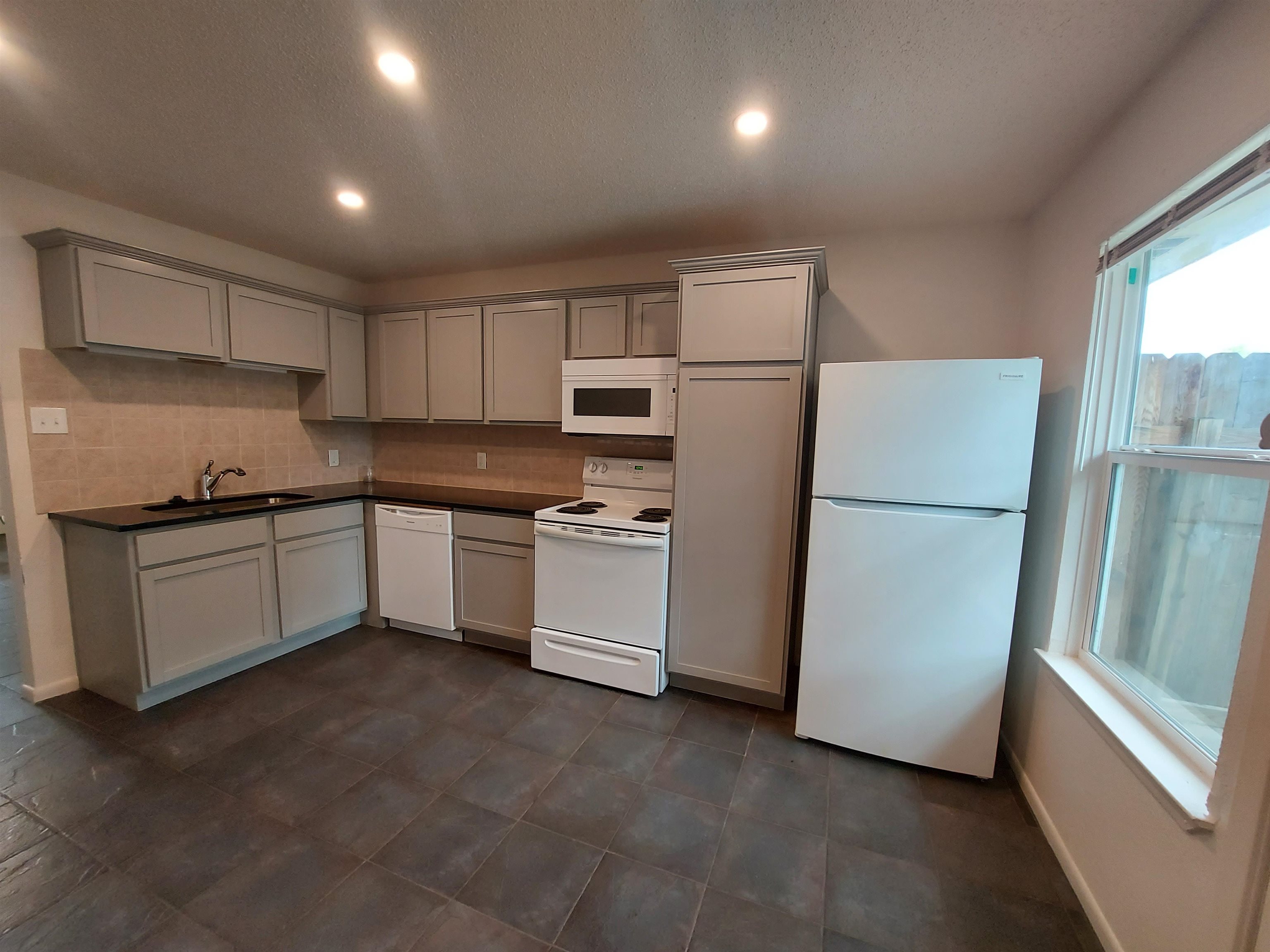 1904 Ridgeview Drive Kingsland, TX 78639 - Photo 7 of 14