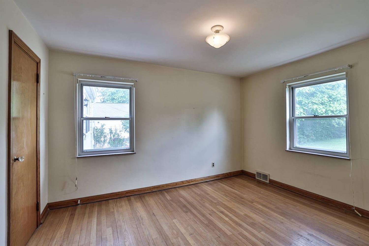 1087 Mc Kelvey Road Cincinnati, OH 45231 - Photo 16 of 29 Gallery Image 16