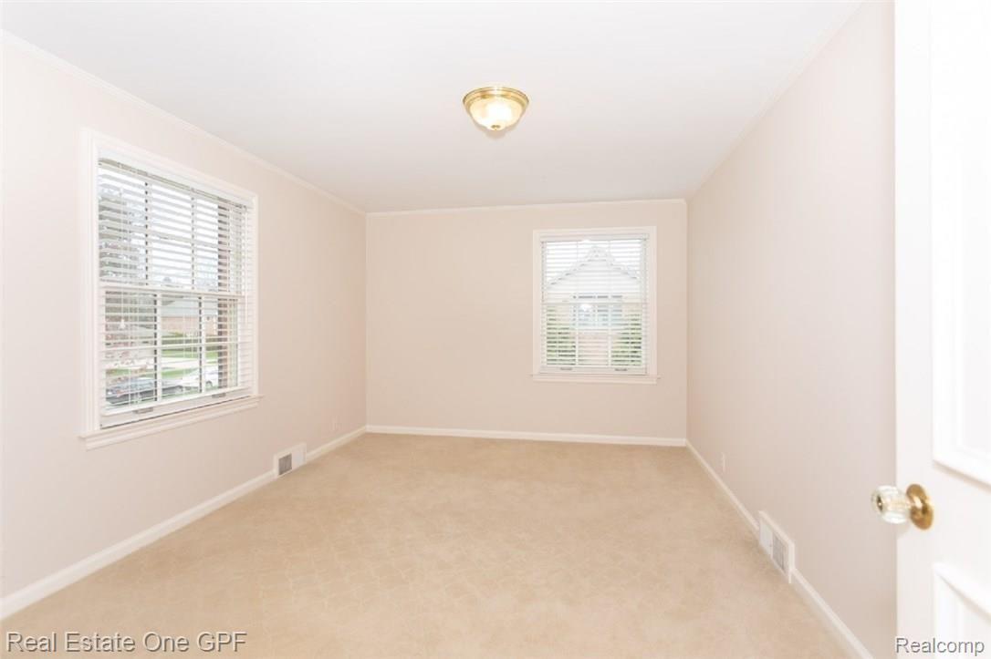 550 Shelden Road Grosse Pointe, MI 48236 - Photo 19 of 32 186D6A0225.jpg