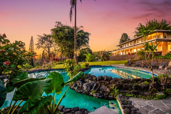 $2,695,000 | 75-1079 Keopu Mauka Drive, Holualoa, HI 96725