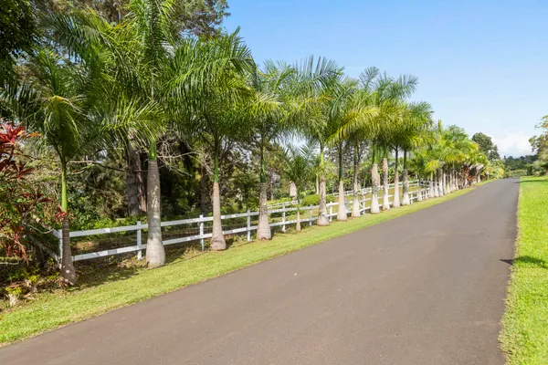 $2,695,000 | 75-1079 Keopu Mauka Drive, Holualoa, HI 96725