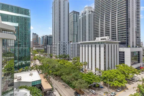 $850,000 | 951 Brickell Avenue, Unit 1011, Miami, FL 33131