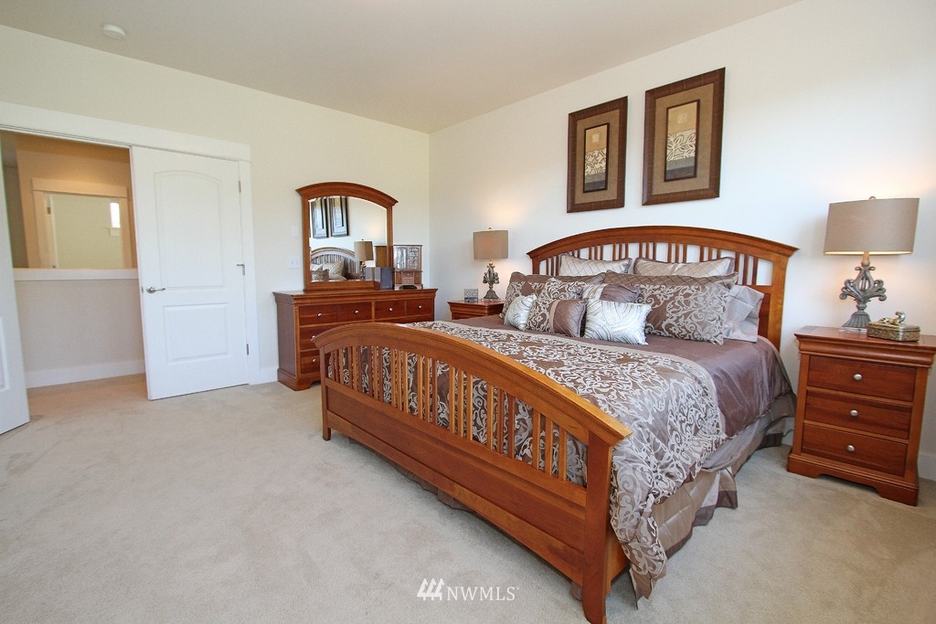 520 Kitsap Avenue Northeast Renton, WA 98059 - Photo 4 of 13