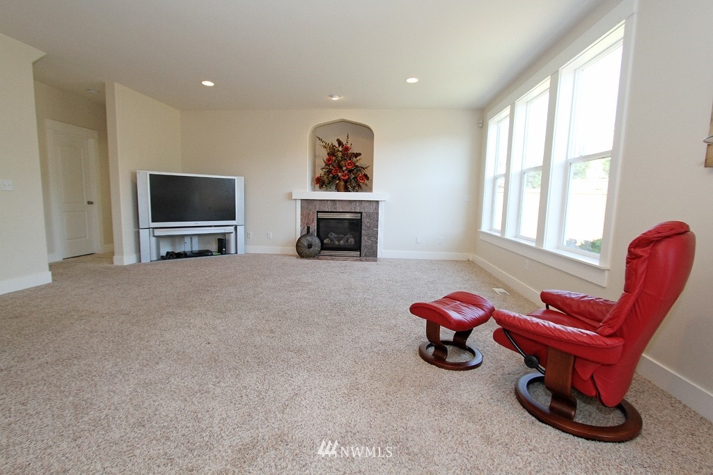 520 Kitsap Avenue Northeast Renton, WA 98059 - Photo 10 of 13