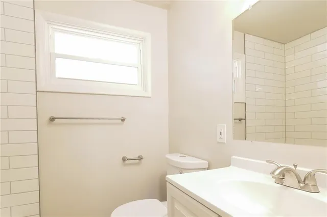 $1,465 | 6108 East 149th Street, Grandview, MO 64030