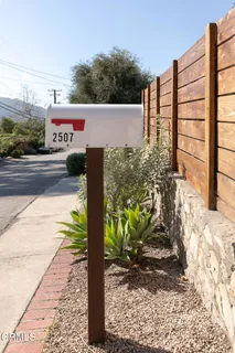 $999,000 | 2507 Rockdell Street, La Crescenta, CA 91214