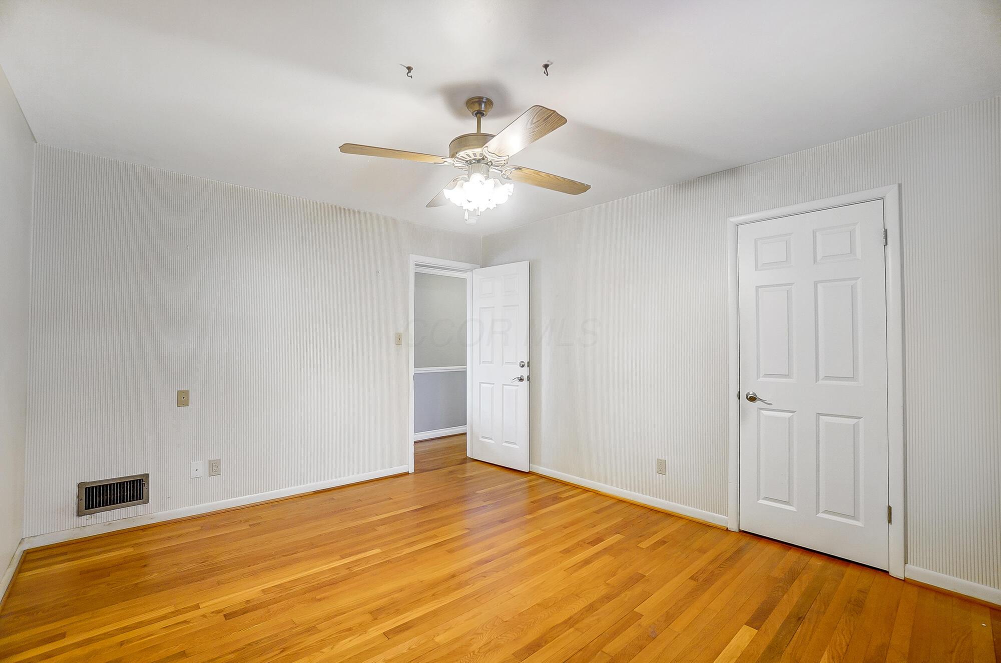 2709 Berwyn Road Columbus, OH 43221 - Photo 46 of 67 046