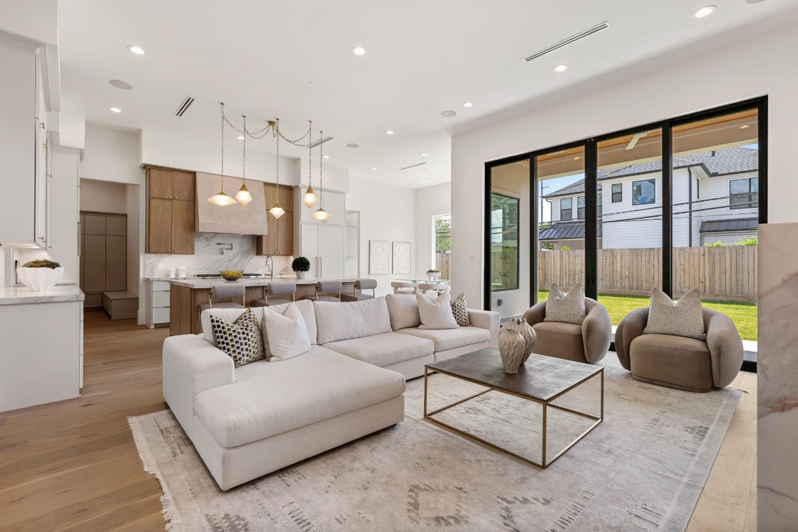 1407 Martin Street Houston, TX 77018 - Photo 16 of 44 a living room with furniture and a large window