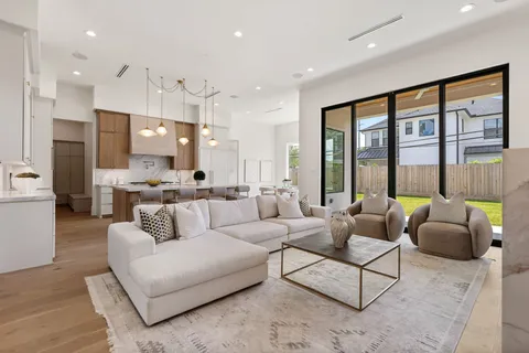 $1,799,000 | 1407 Martin Street, Houston, TX 77018