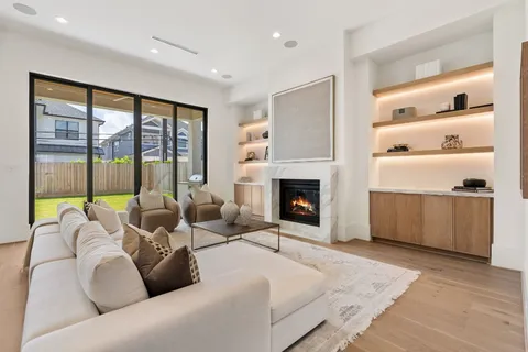 $1,799,000 | 1407 Martin Street, Houston, TX 77018