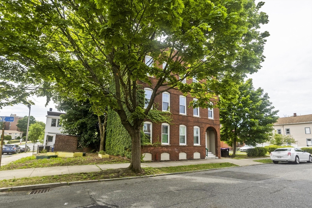 56 Pine Street Holyoke, MA 01040 - Photo 2 of 27