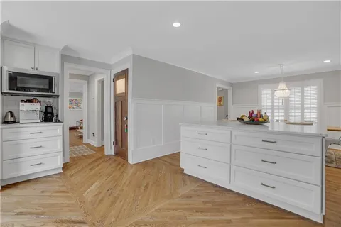 $799,900 | 3873 Chamblee Dunwoody Road, Atlanta, GA 30341