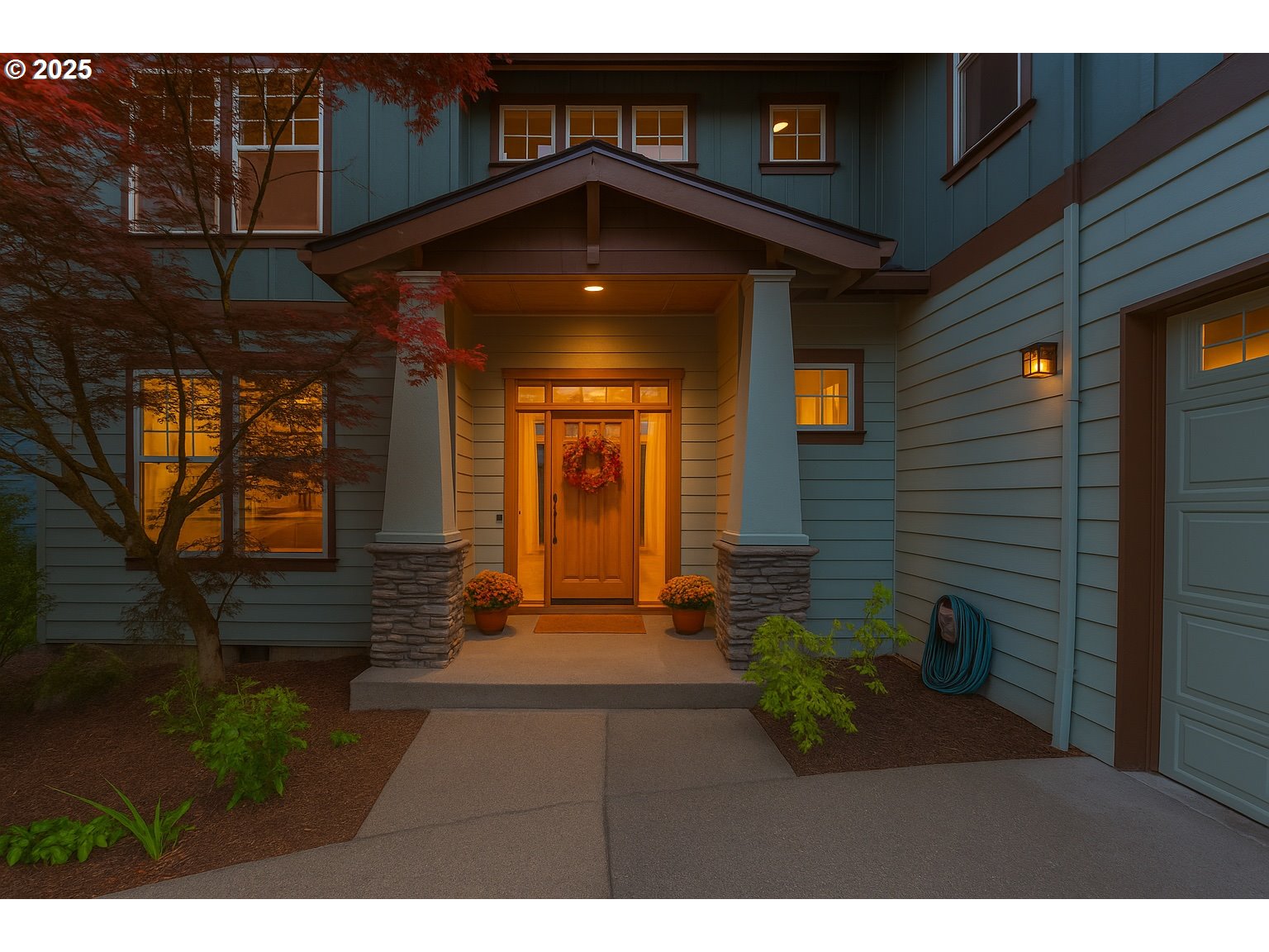 11540 Southwest 58th Court Portland, OR 97219 - Photo 1 of 33 a view of a house with many windows