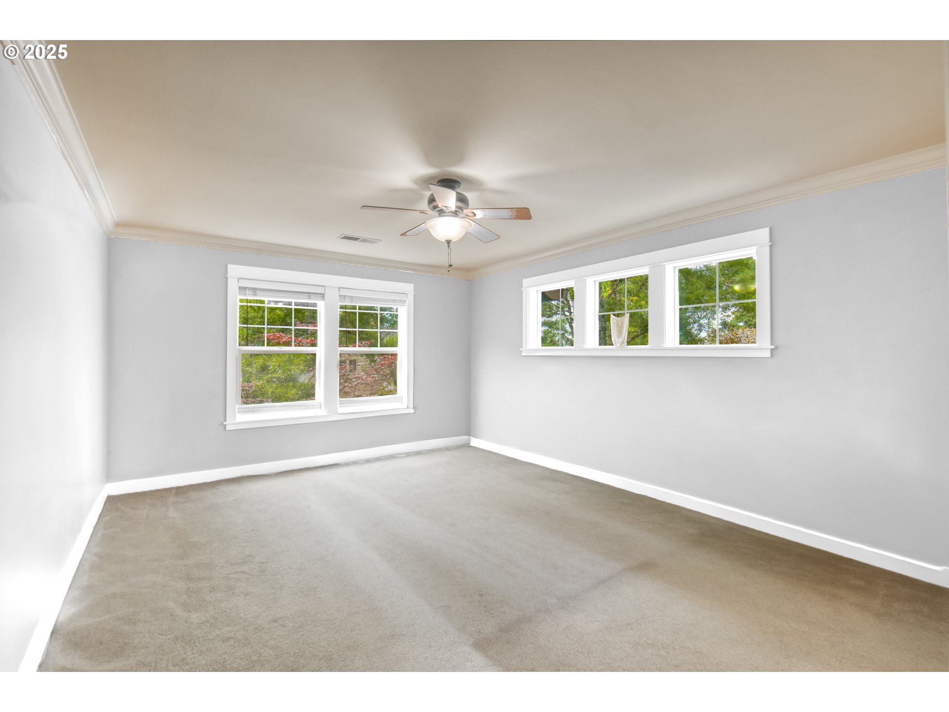 11540 Southwest 58th Court Portland, OR 97219 - Photo 24 of 33 a view of an empty room with a window