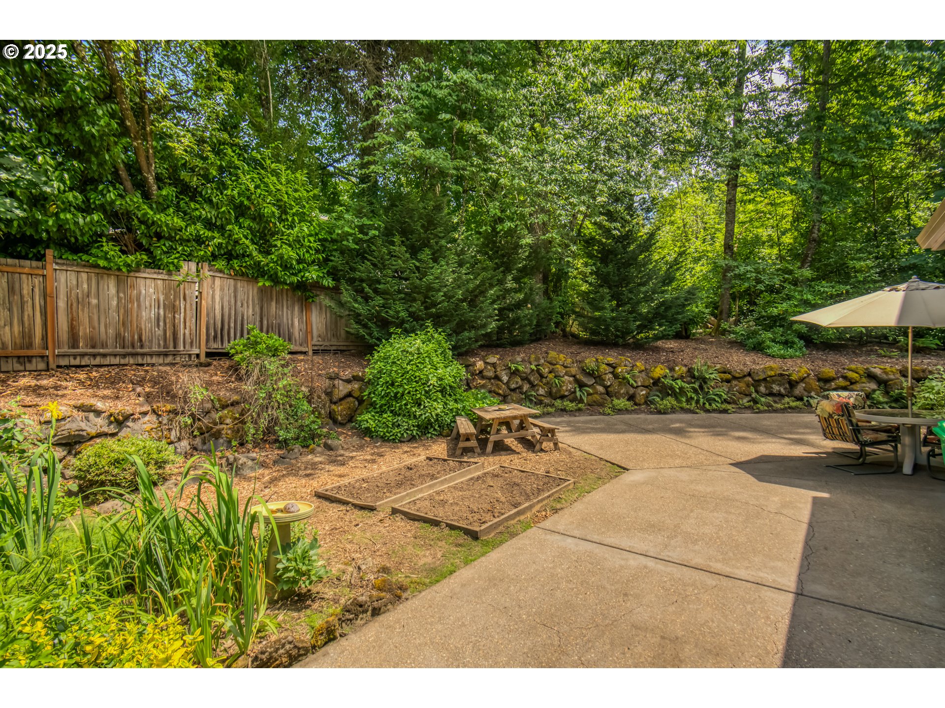 11540 Southwest 58th Court Portland, OR 97219 - Photo 27 of 33 a view of yard with car parked