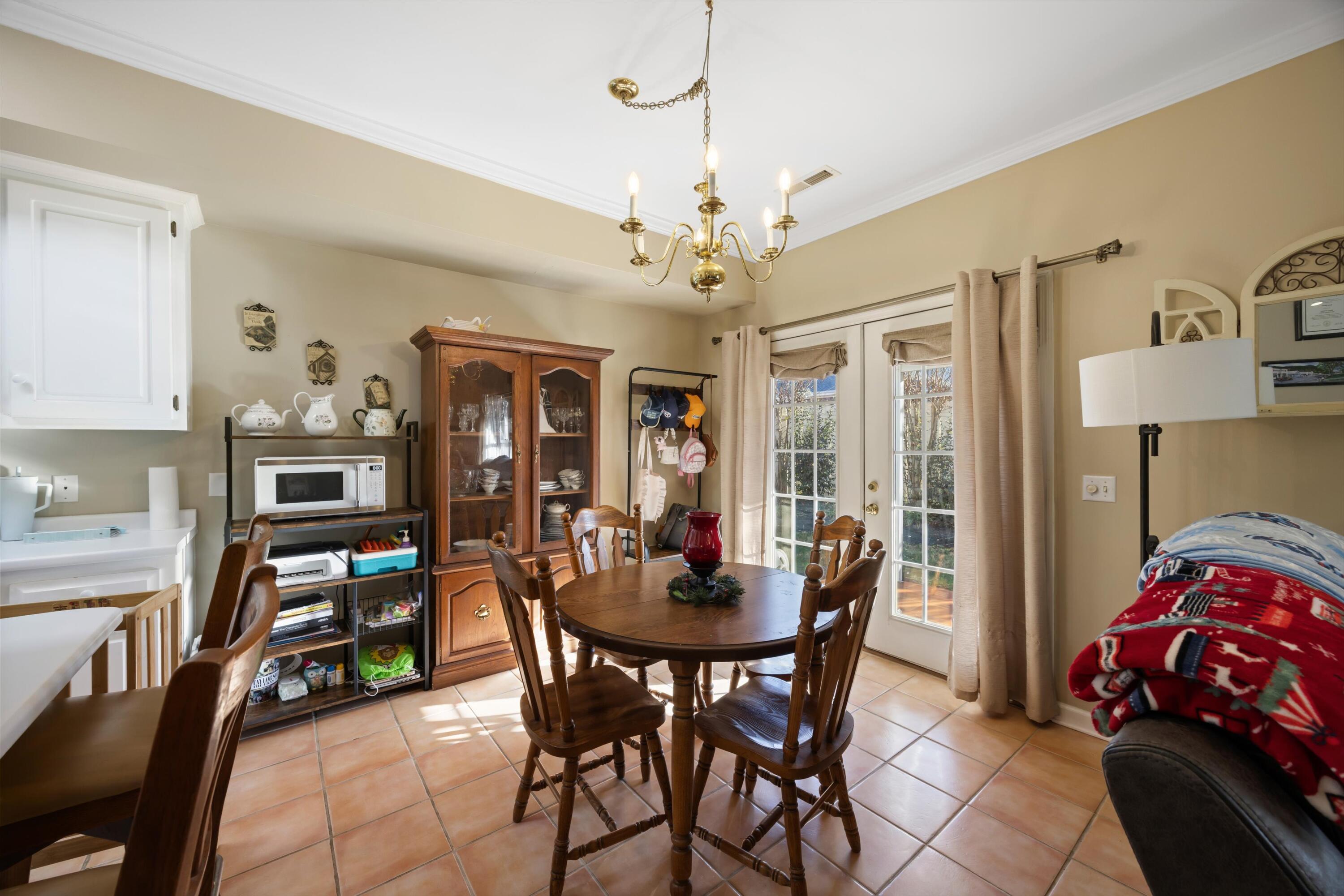 1936 Rosebrook Drive Chattanooga, TN 37421 - Photo 6 of 55 10-090A5473