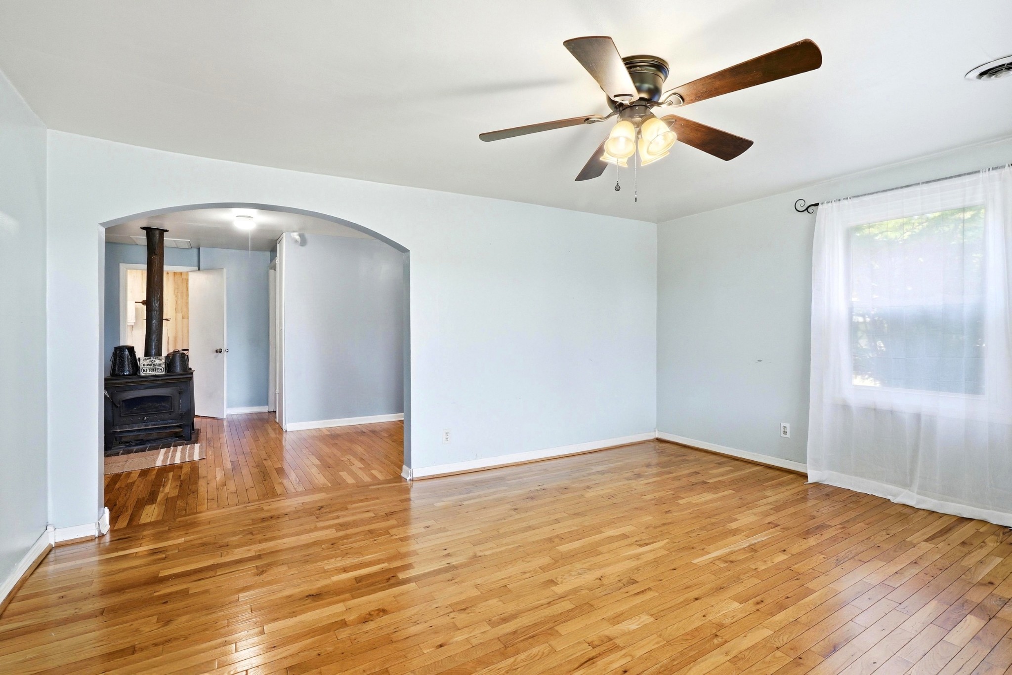 6471 Highway 161 Springfield, TN 37172 - Photo 9 of 57 a view of empty room with wooden floor