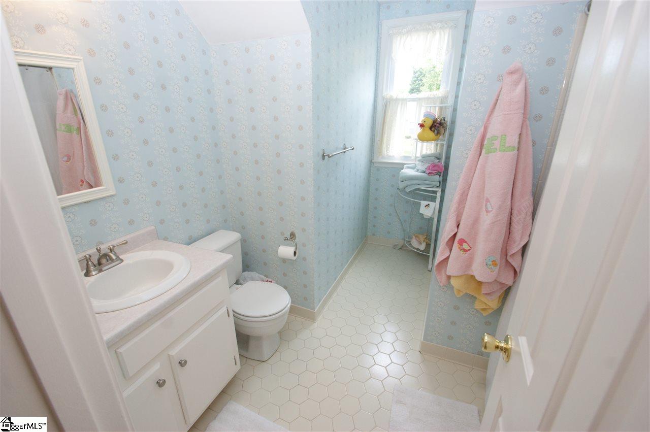 206 Lynchester Road Greenville, SC 29615 - Photo 13 of 20 Gallery Image 13