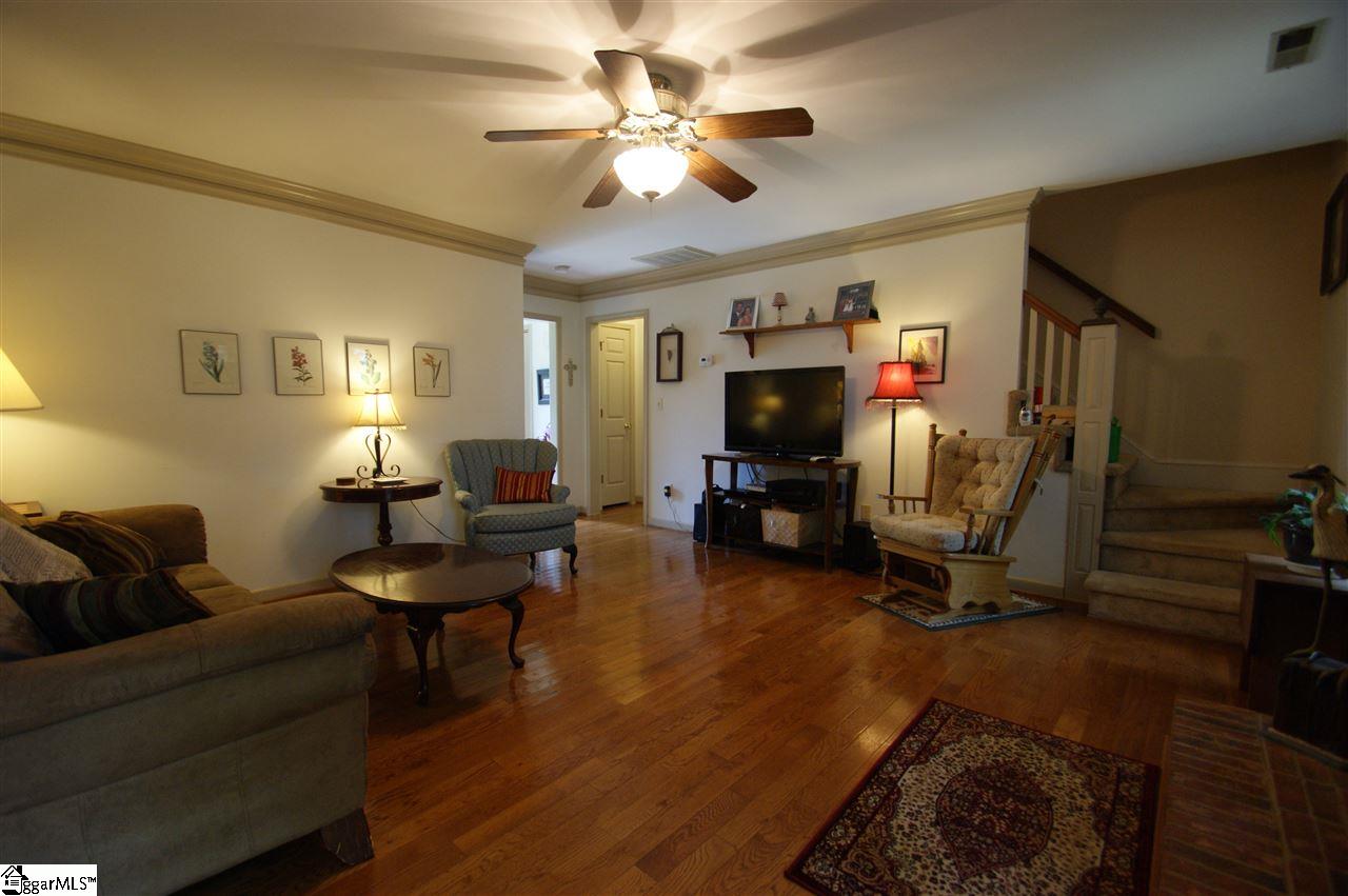 206 Lynchester Road Greenville, SC 29615 - Photo 3 of 20 Gallery Image 3