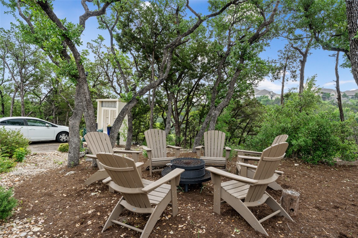 403 Rose Branch Way Austin, TX 78738 - Photo 32 of 35 Community sitting area