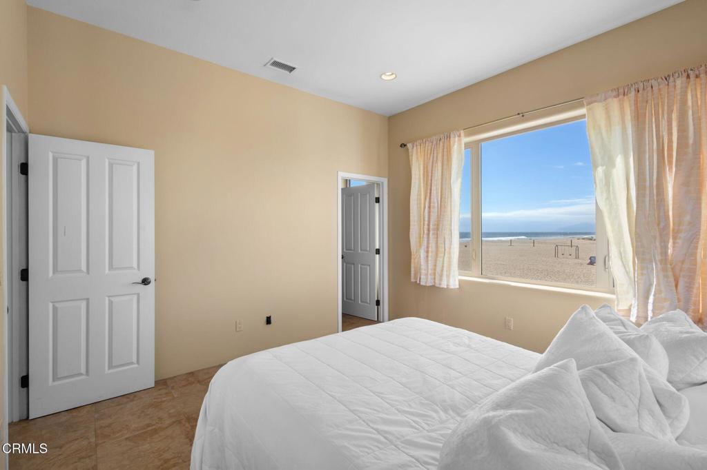 5160 Neptune Square Oxnard, CA 93035 - Photo 62 of 74