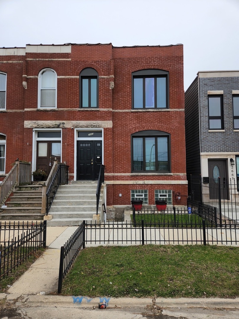2663 West Maypole Avenue Chicago, IL 60612 - Photo 1 of 15 front view of a house