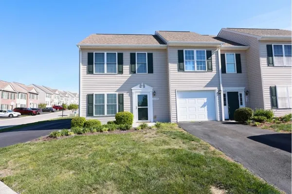 $259,950 | 6729 Village Green Drive, Roanoke, VA 24019