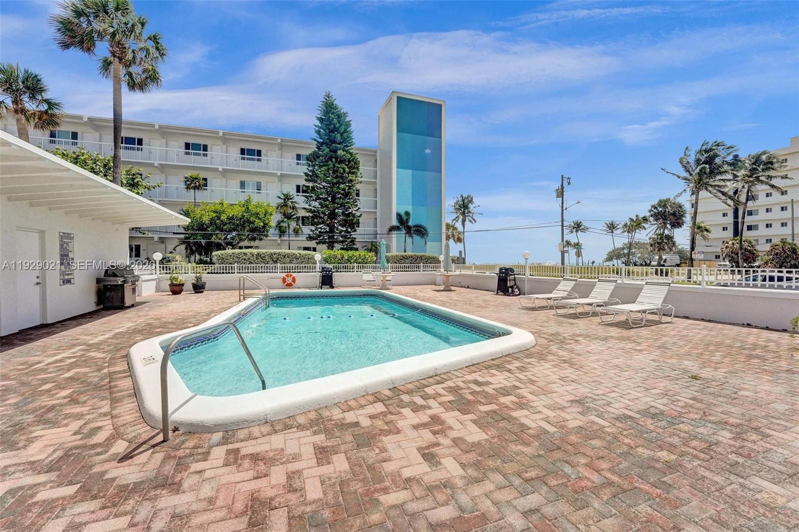 1801 South Surf Road, Unit 2A Hollywood, FL 33019 - Photo 16 of 32