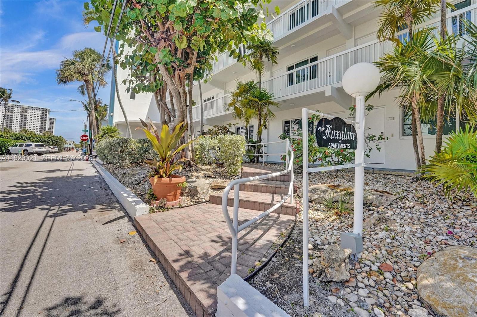 1801 South Surf Road, Unit 2A Hollywood, FL 33019 - Photo 28 of 32