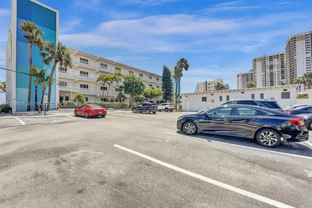$459,000 | 1801 South Surf Road, Unit 2A, Hollywood, FL 33019
