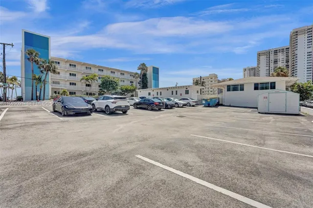$459,000 | 1801 South Surf Road, Unit 2A, Hollywood, FL 33019