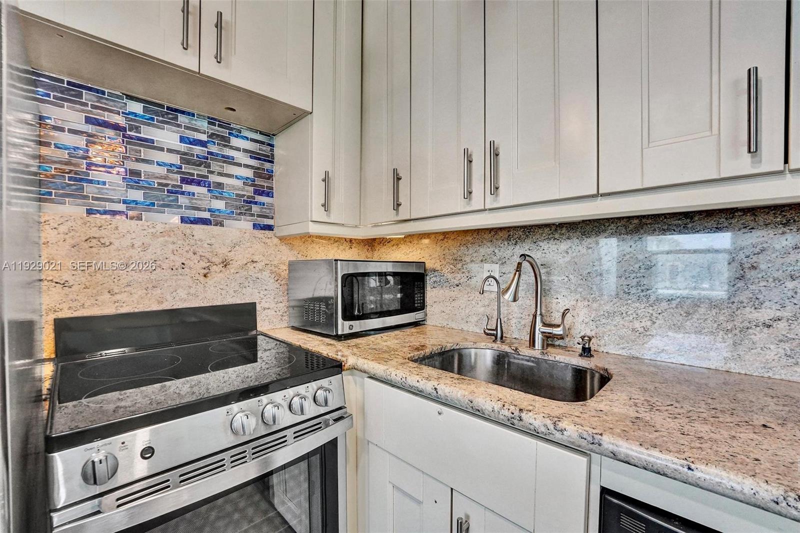 1801 South Surf Road, Unit 2A Hollywood, FL 33019 - Photo 7 of 32