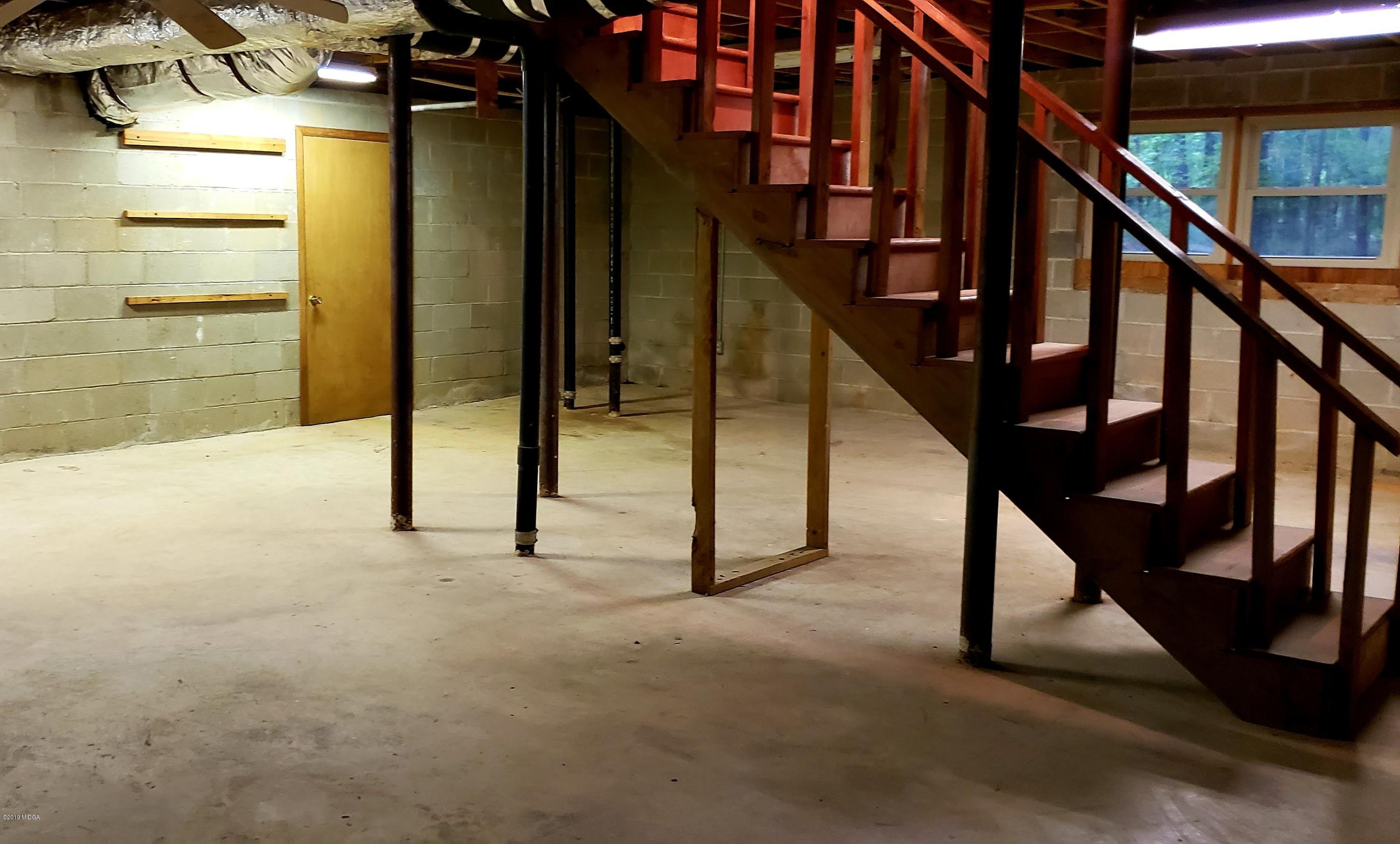 259 Greenwood Road Gray, GA 31032 - Photo 26 of 29 a view of an entryway