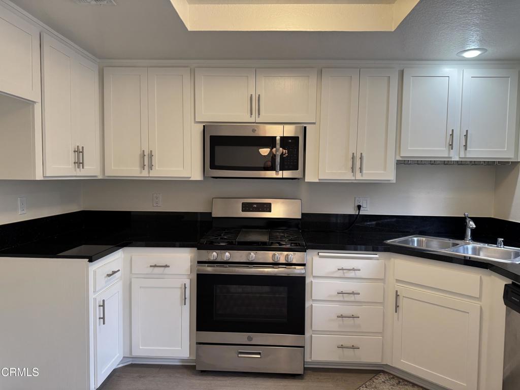 234 Fifth Avenue, Unit I Monrovia, CA 91016 - Photo 2 of 12 IMG_4028