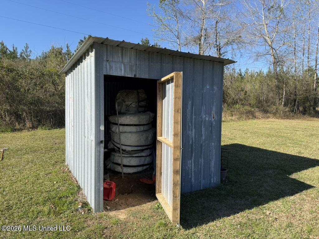 1404 Gene Road Southwest Bogue Chitto, MS 39629 - Photo 9 of 18 FE2A2D35-ADA0-4DCB-9033-C8E675E9228F_1_1