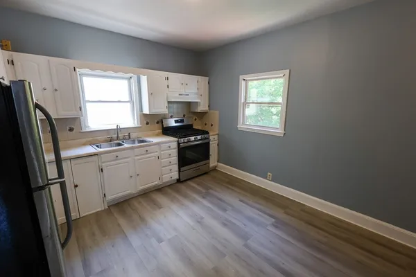 $3,100 | 7 Gayland Street, Unit 2, Boston, MA 02125