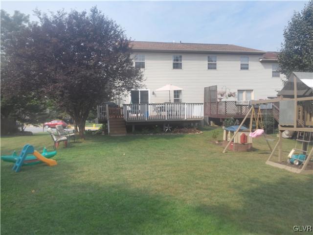 310 Ridgeview Drive Alburtis, PA 18011 - Photo 3 of 28 Gallery Image 3