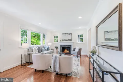 $790,000 | 2720 McComas Avenue, Kensington, MD 20895