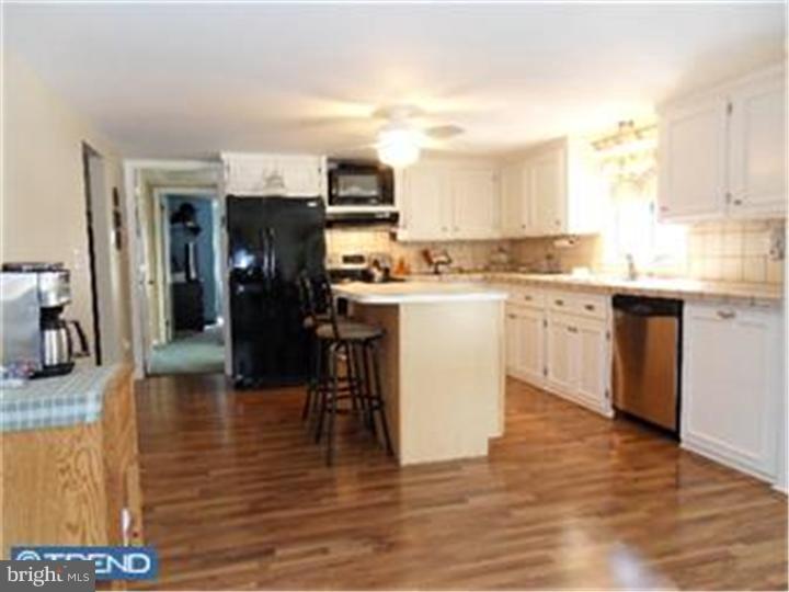 770 Center School Road Perkasie, PA 18944 - Photo 6 of 19 Kitchen