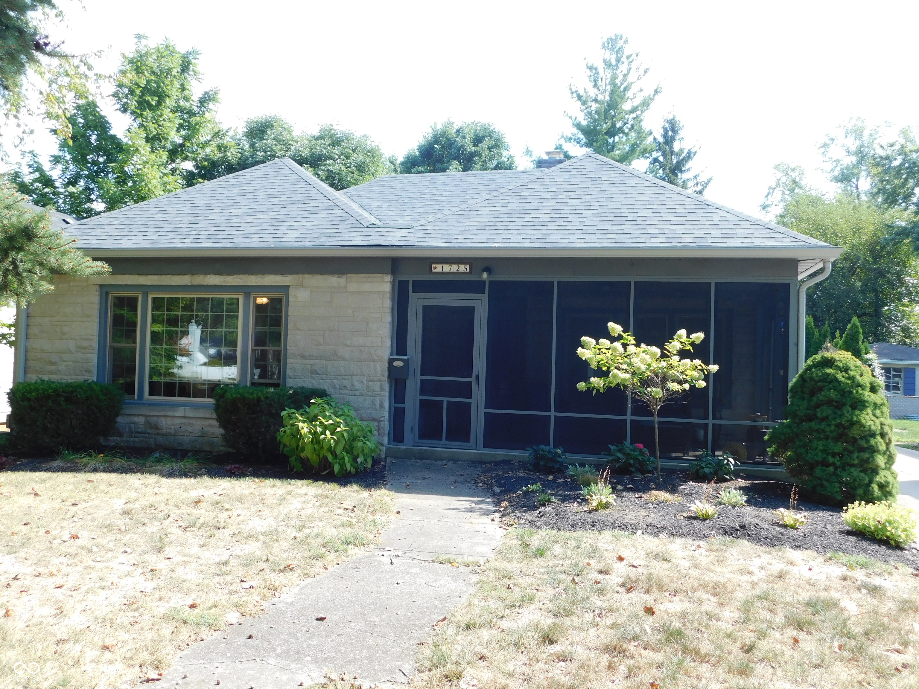 1725 Kessler Blvd E Drive Indianapolis, IN 46220 - Photo 2 of 36